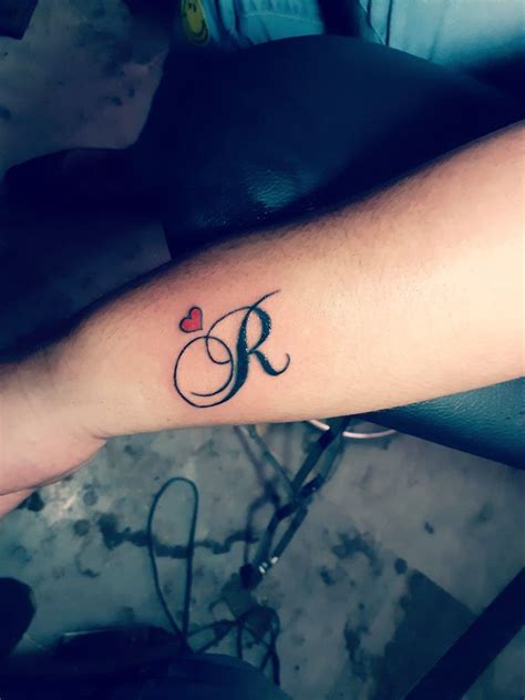 r letter tattoo|r hand tattoo designs.